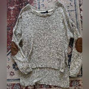 Adorable women’s knitted RDI sweater w/ elbow patches size medium